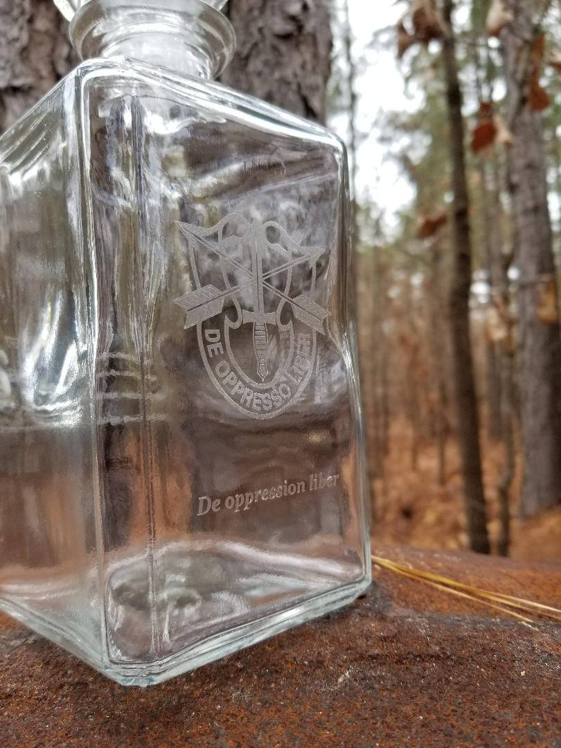 Decanter & four Rock glasses